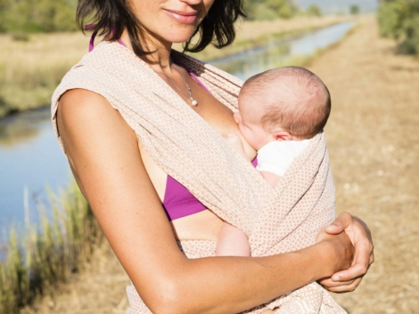 How Baby Carriers Can Boost Breastfeeding Rates